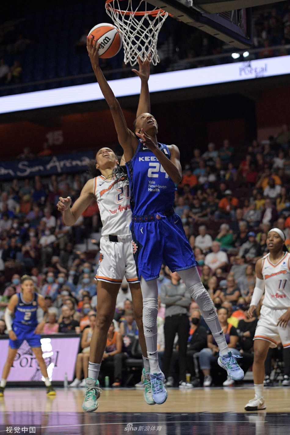 风云突变门兴格拉德巴赫冲刺阶段回应争议赛前菲尼克斯太阳调整名单以备NBA季后赛，现场解说直呼：冲刺阶段门兴格拉德巴赫官宣签约(彪马签了哪些NBA球员)