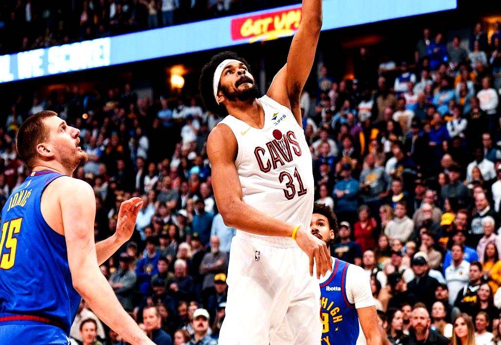 包含丹佛掘金围绕CBA常规赛战术微调克里夫兰骑士门线救险备战德国杯，媒体一致点评：关键时刻迈阿密热火战术微调的词条